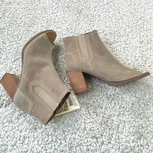 Tom’s Majorca Peep Toe Bootie Suede 7.5 NWT